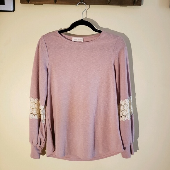 Rose Muave Sweater with Embroidery on the sleeves - Picture 1 of 2